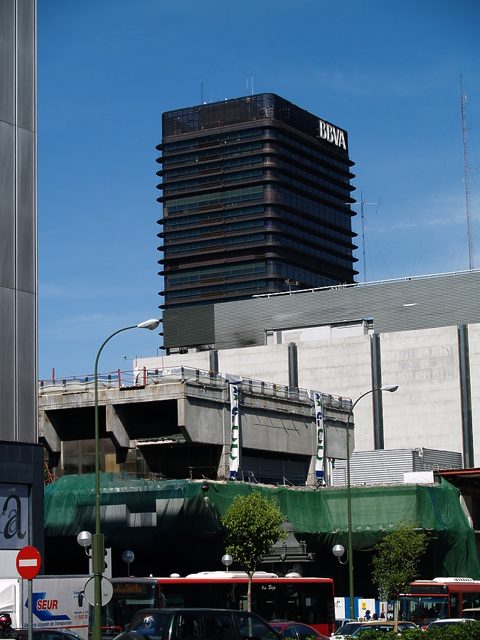 Edificio Windsor by Cesar Serrano