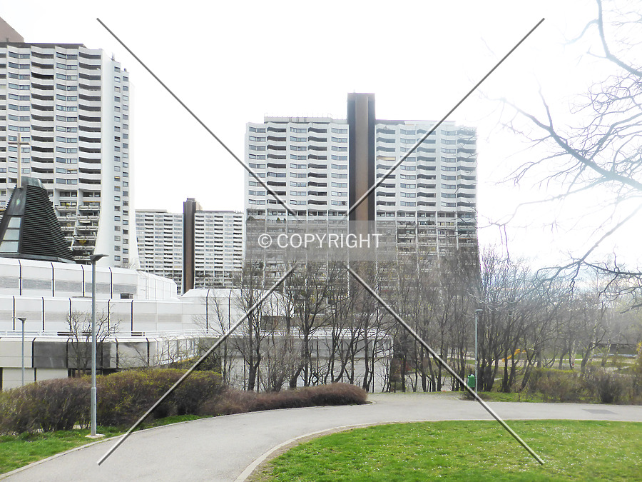 Wohnpark Alterlaa - Block B1-B2 by Nephilim