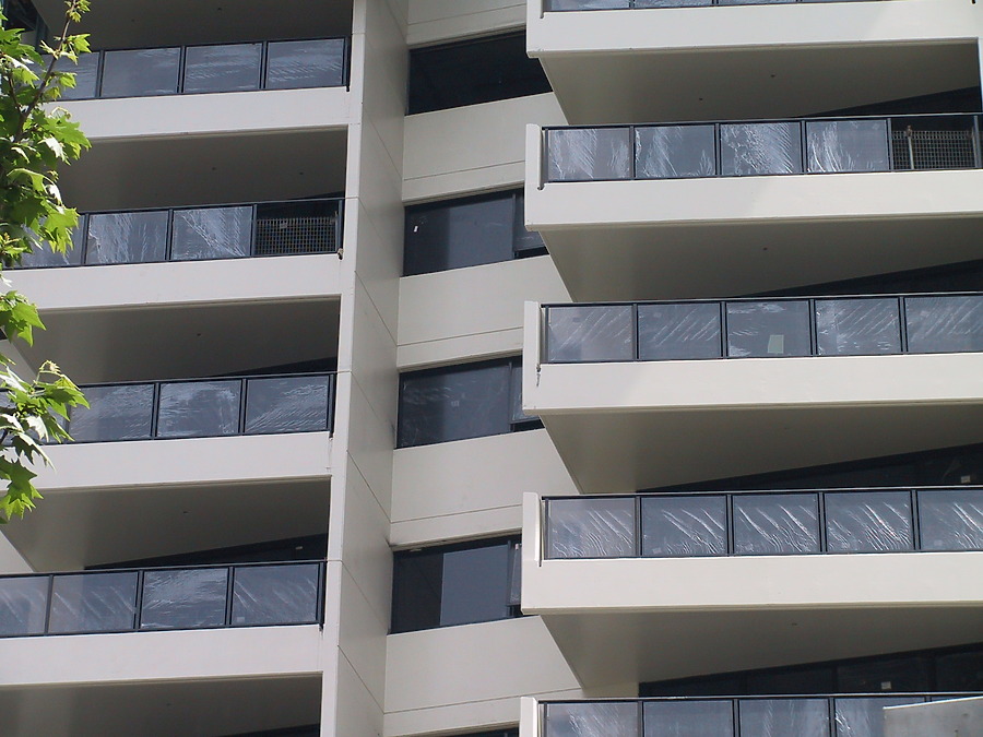 Meriton Tower by John Bek