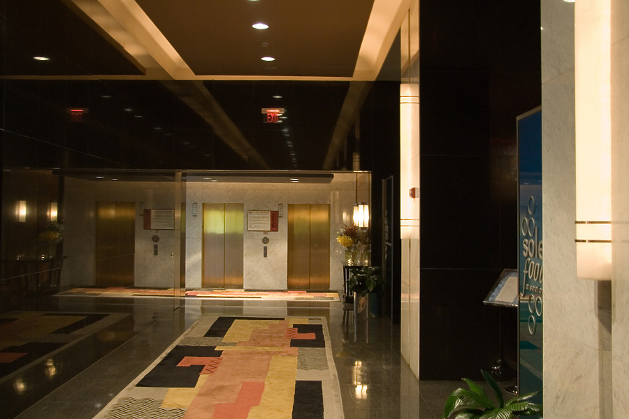 Loews Philadelphia Hotel by Pavel Toczynski