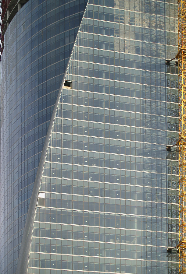 Torre Espacio by Cesar Serrano