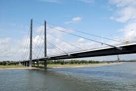Rheinkniebrücke