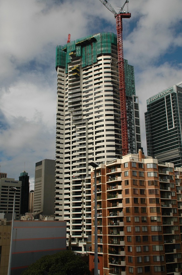 Meriton Tower by John Bek
