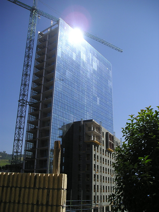 Isozaki Atea I by Mikel Allende