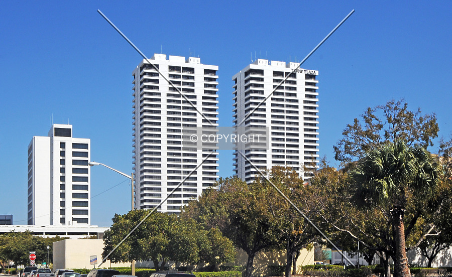 Trump Plaza I by Jorge Molina