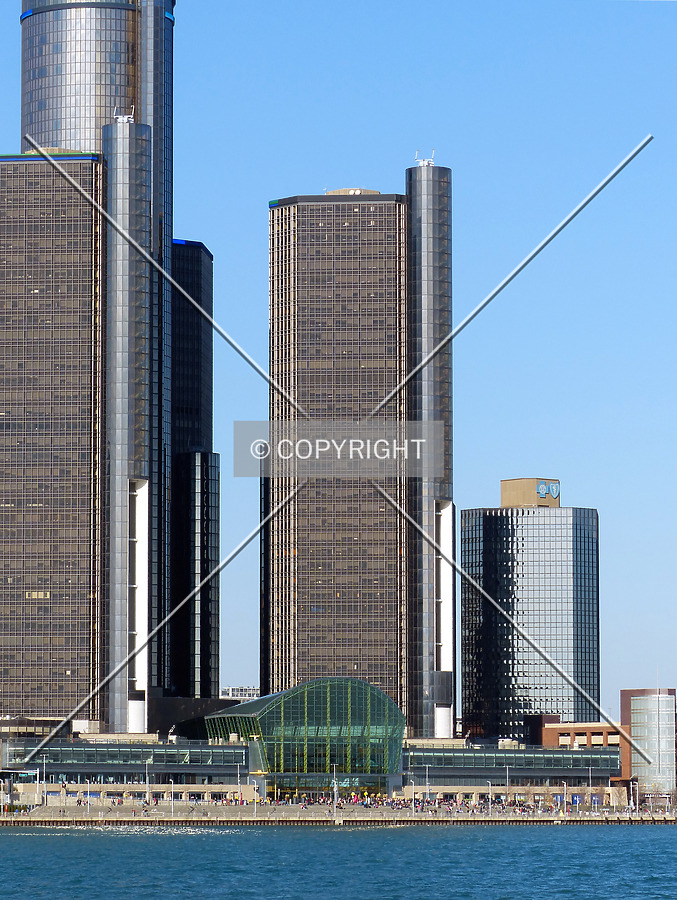Renaissance Center 300 Tower by Nate Lindsey