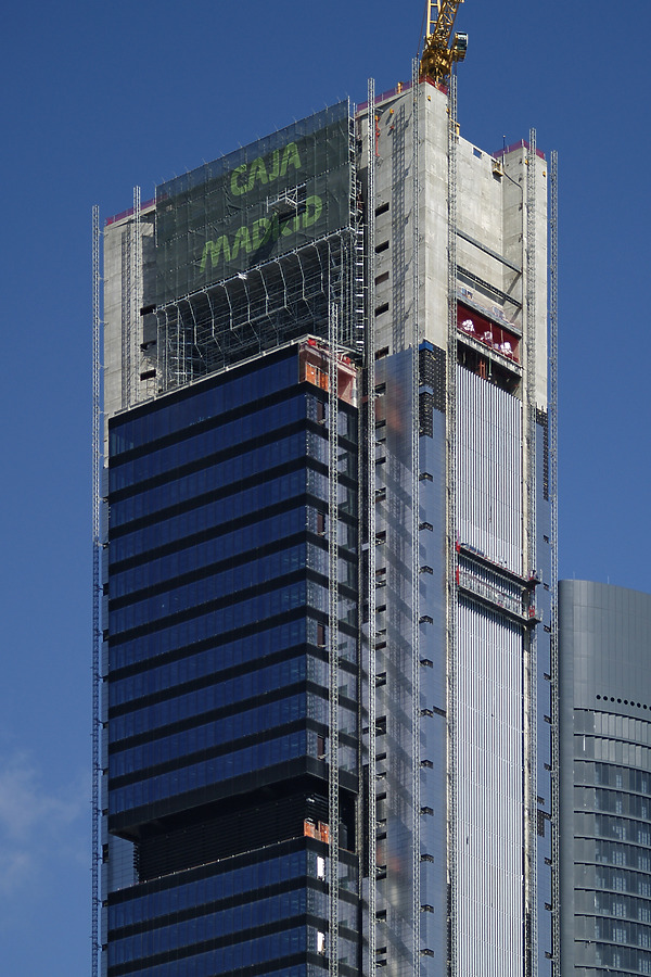 Torre Caja Madrid by Cesar Serrano