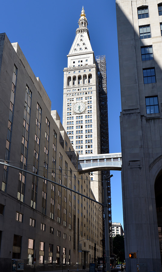 Metropolitan Life Tower by John Cahill