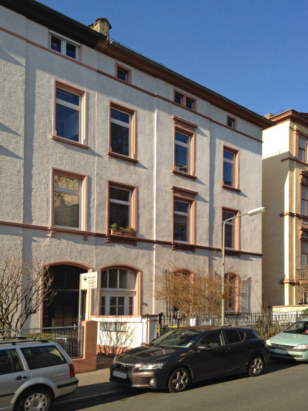 Uhlandstraße 53