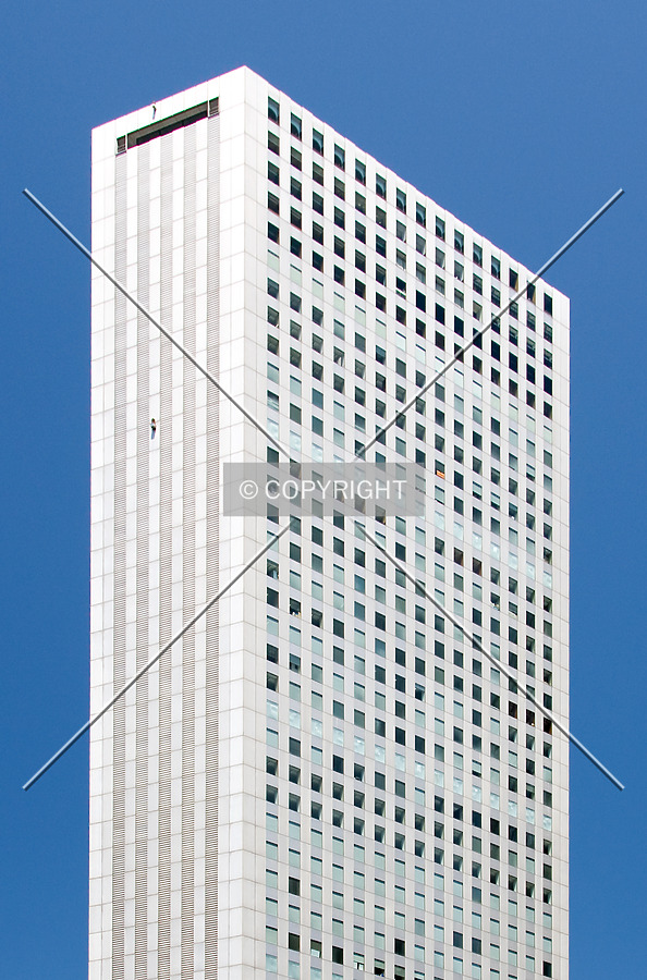 Shinjuku Sumitomo Building by Serdica