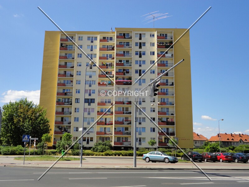 Szkolna 10-12