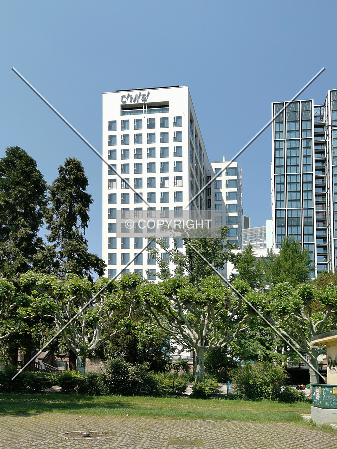 MainTor Panorama by Nephilim