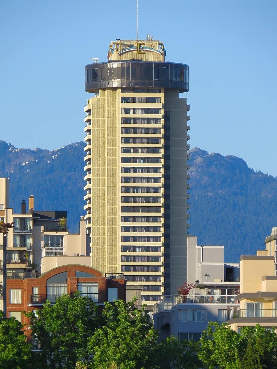Empire Landmark Hotel by James Peacock