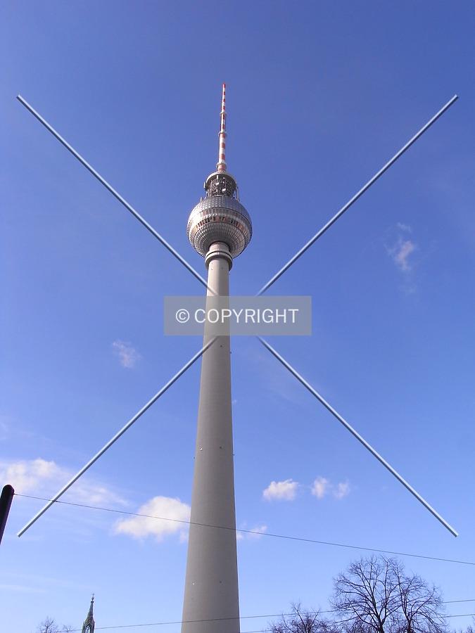 Berliner Fernsehturm by Jörg Berkemeyer