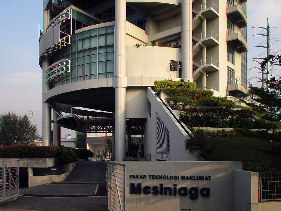 Menara Mesiniaga by Daniel Kieckhefer