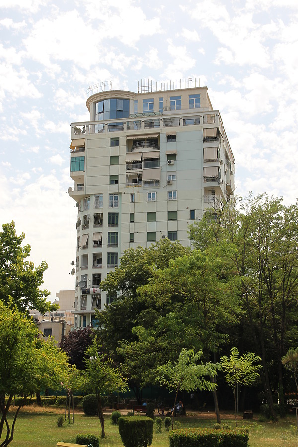 EGT Tower by Kjetil Balog