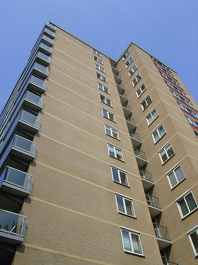 Van Herwijnenplantsoen 2-224 by Michiel van Dijk