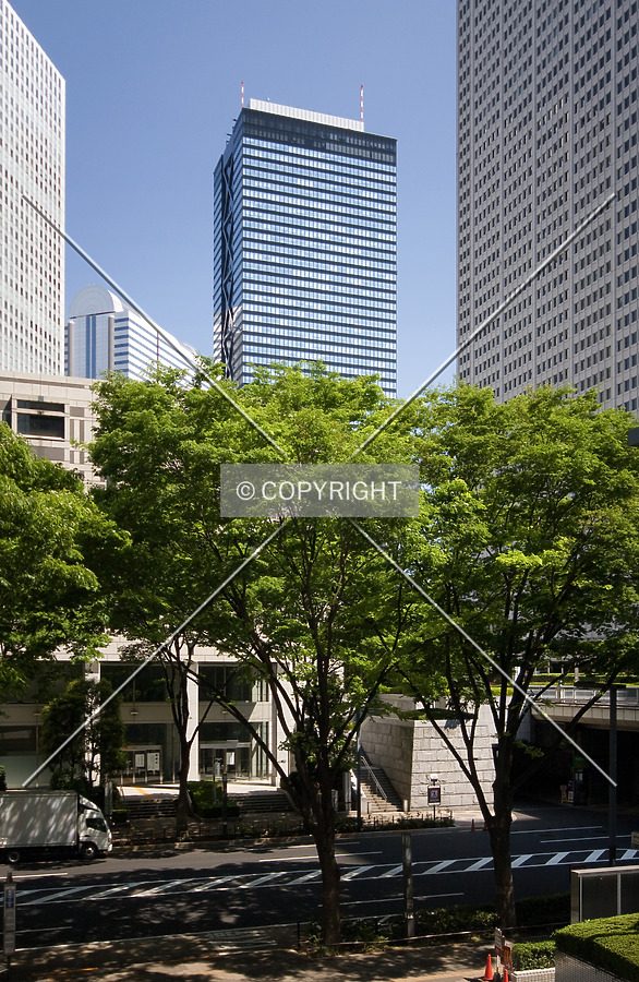 Shinjuku Mitsui Building by Serdica