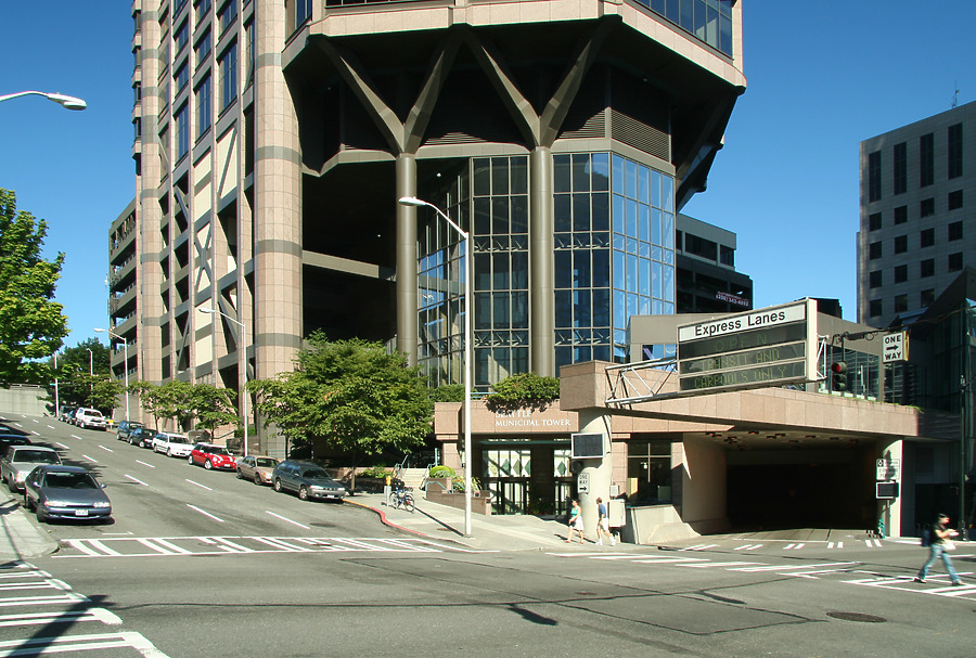 Seattle Municipal Tower by Pavel Toczynski