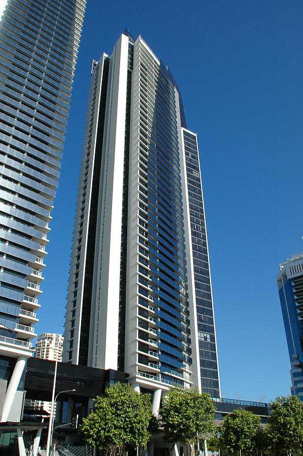 Circle on Cavill South Tower by John Bek