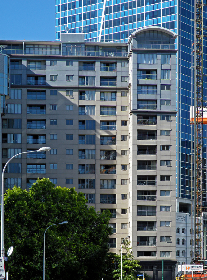 Tower Hill Apartments by Horst Kiechle