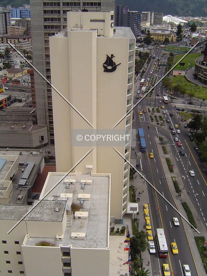 Hilton Colon Quito by Rodrigo Salas