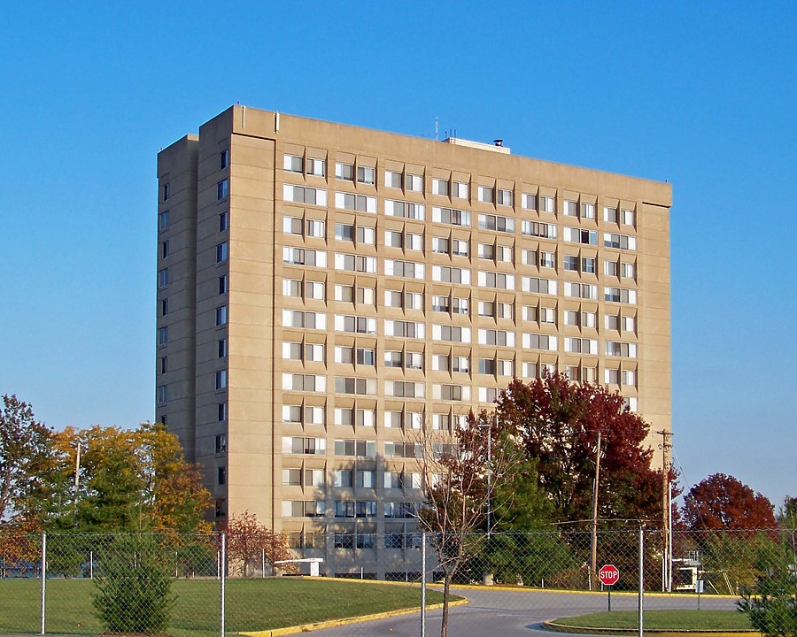 Santa Ana Apartments by Ryan Hildebrand