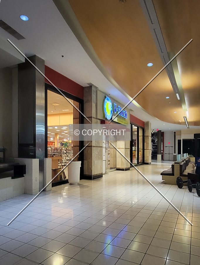 Chesterfield Mall by Ryan Hildebrand