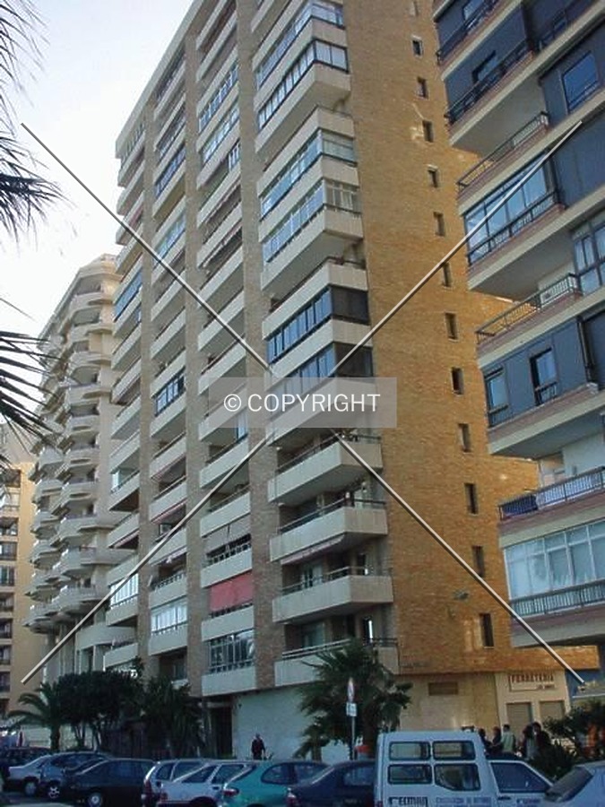 Edificio Paseo Maritimo 13 by Nephilim