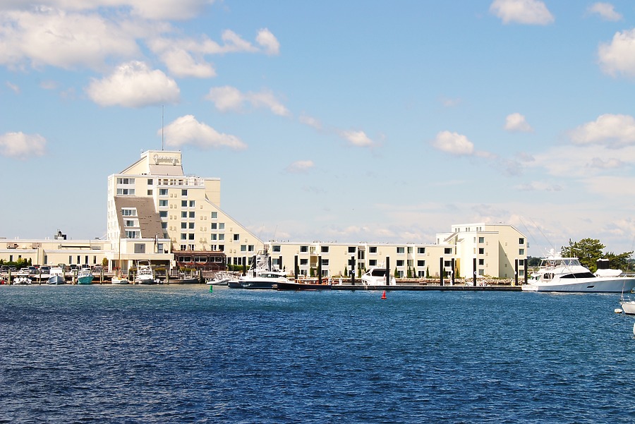 Hyatt Regency Newport by Brian LoBue