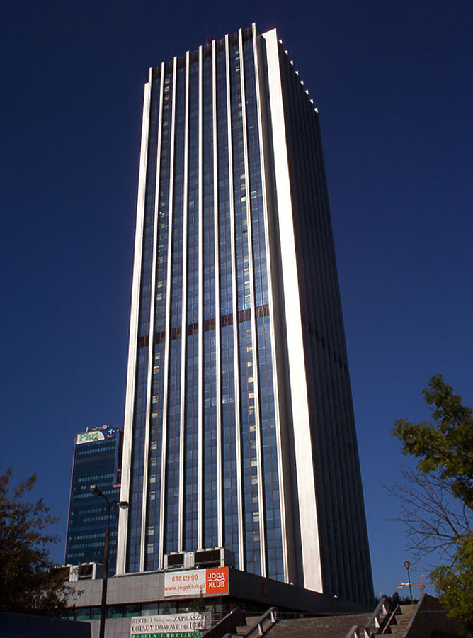 Oxford Tower by Pavel Toczynski