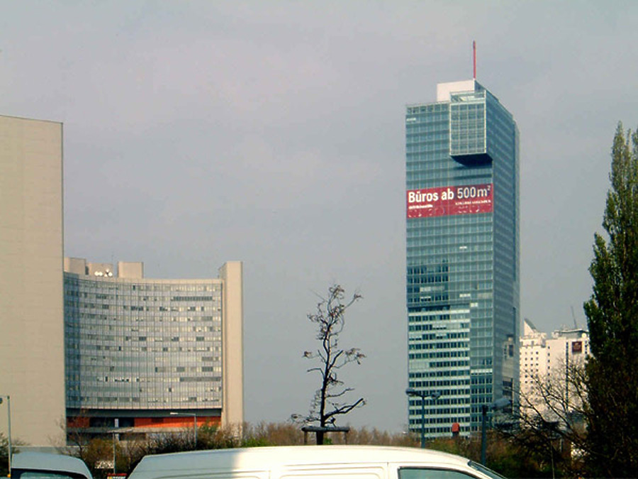 IZD Tower by Raffael Schaffarik