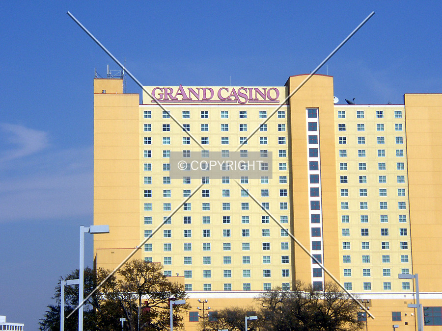 Island View Casino Resort Hotel by Chris Patriarca