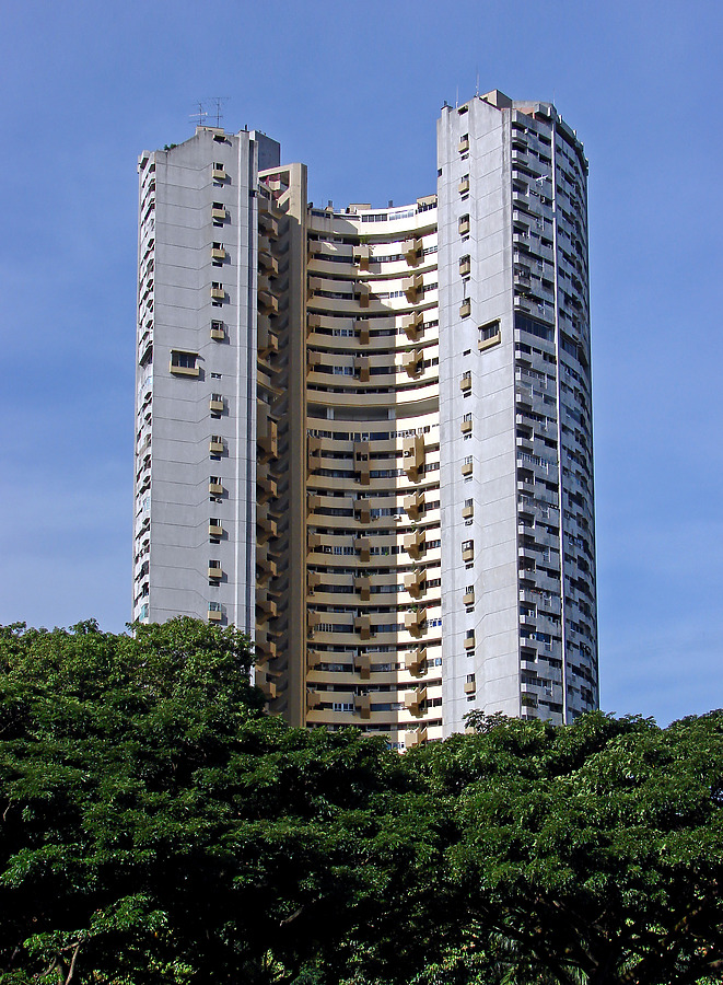 Pearl Bank Apartments by Horst Kiechle