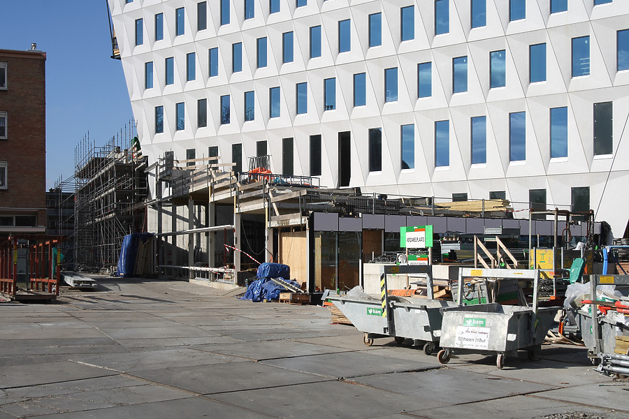 Stadskantoor Leyweg by Michiel van Dijk