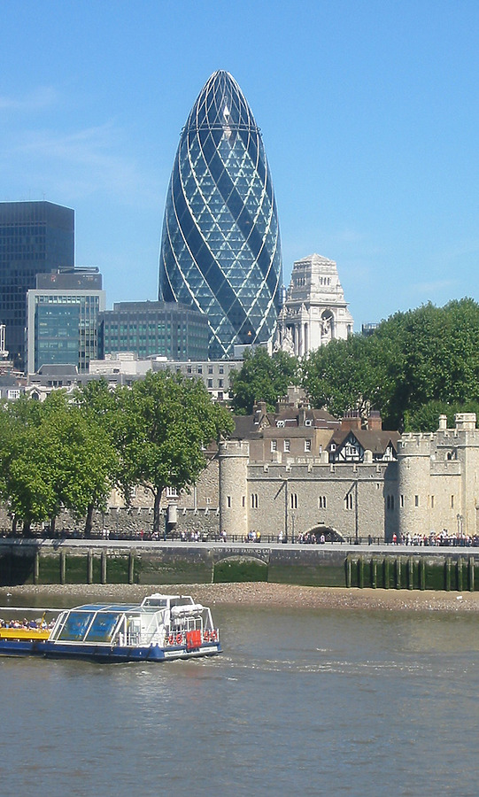 30 St Mary Axe by Jonathan Smith