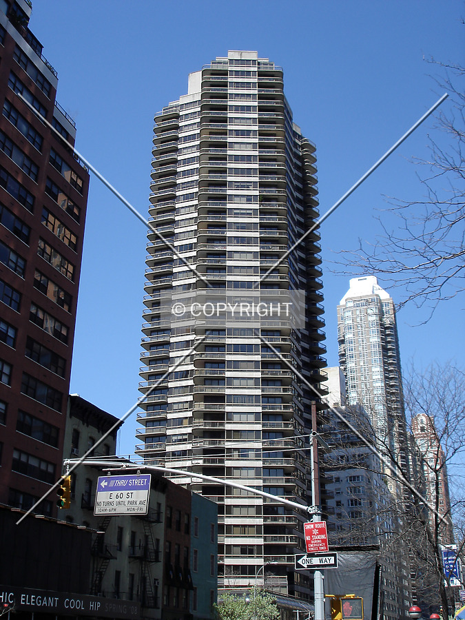 is the plaza hotel in new york owned by trump