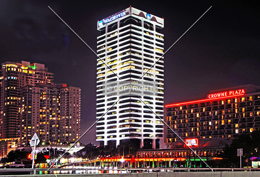Riverplace Tower by Jorge Molina