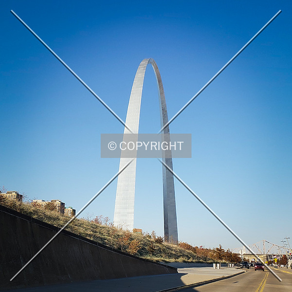 Gateway Arch by Ryan Hildebrand