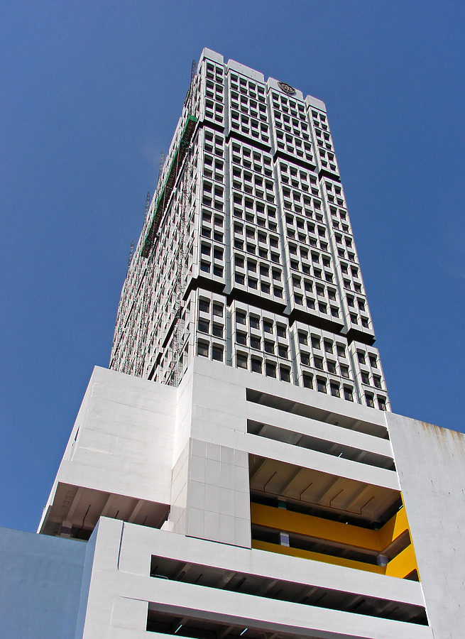 Shaw Tower by Horst Kiechle