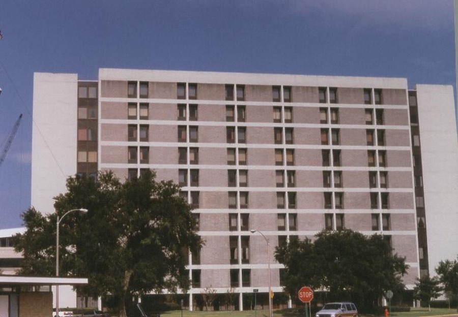 Lake Charles Memorial Hospital Tower 1 by Rodney Gunn
