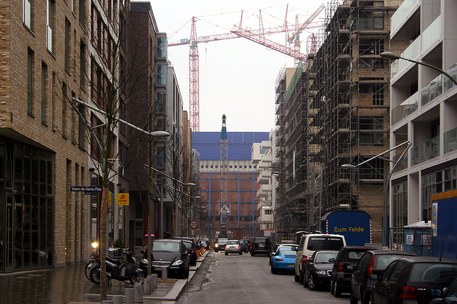 Elbphilharmonie by Daniel Kieckhefer