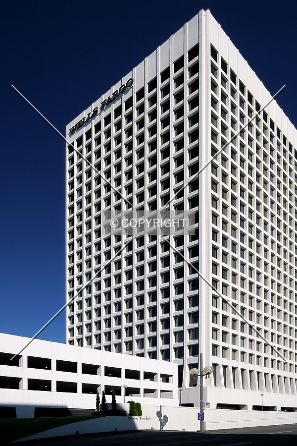 Wells Fargo Plaza by Serdica