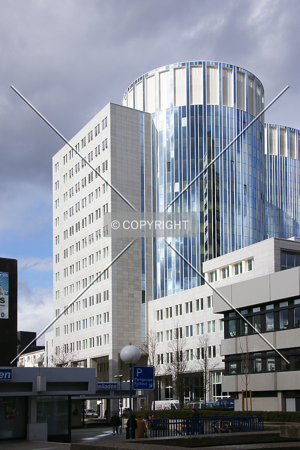 Haus der Wirtschaft - Turm 2 by Nephilim