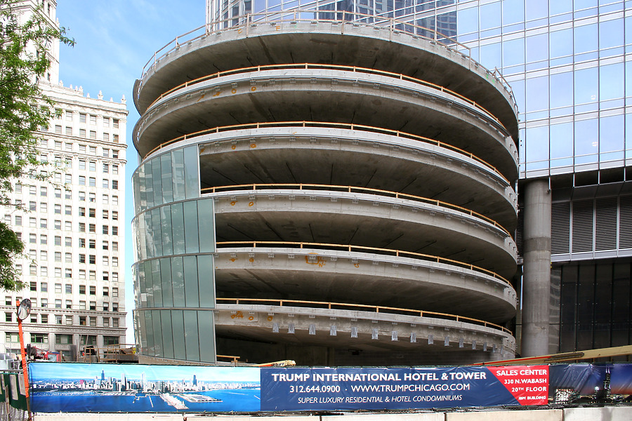 Trump International Hotel & Tower by Daniel Kieckhefer