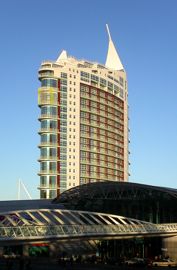 Torre São Rafael by Cesar Serrano