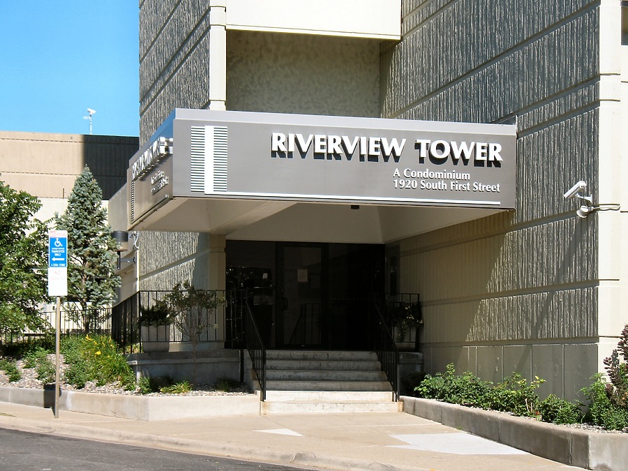 Riverview Tower by James Peacock