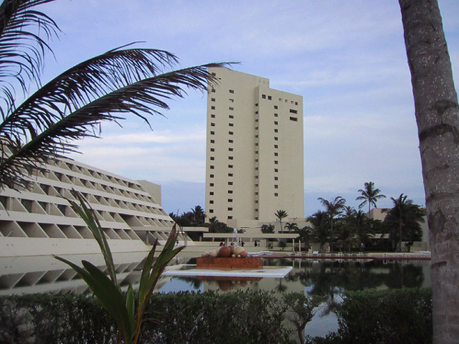 Dreams Cancún Resort & Spa by Caminoreal