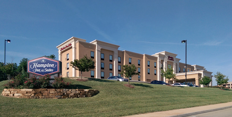 Hampton Inn and Suites Saint Louis / South I-55 by Ryan Hildebrand
