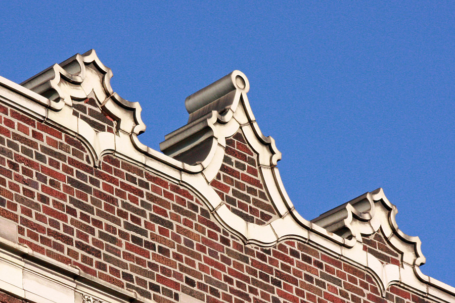 Edison Avenue Apartments by Ryan Hildebrand